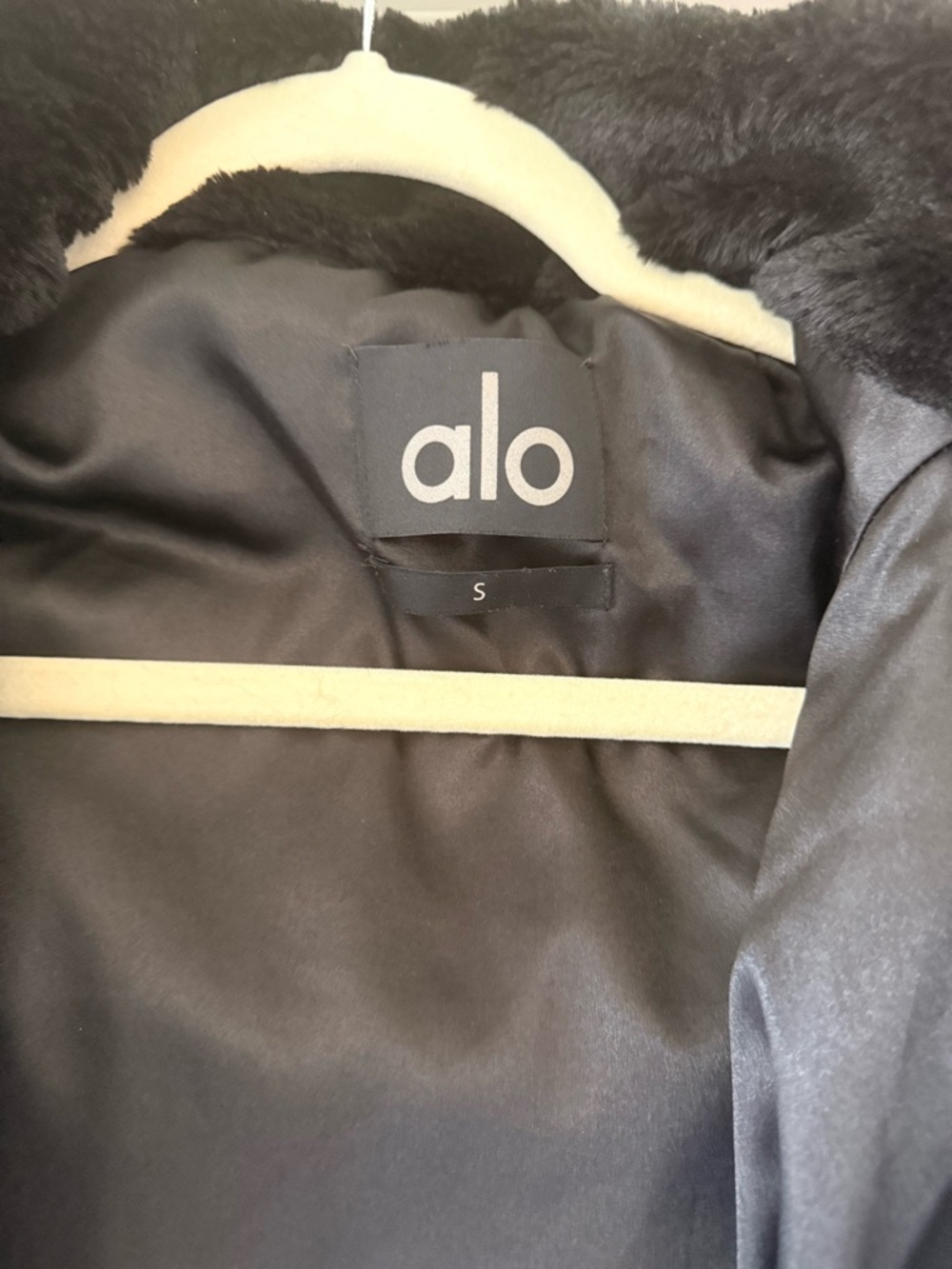 ALO black faux fur foxy jacket - Picture 11 of 16